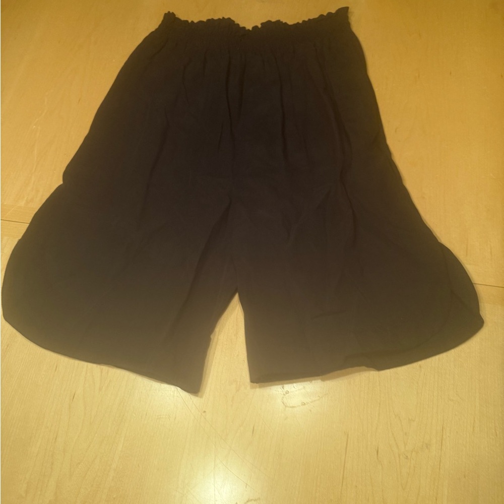 H&M Black Women's Elastic Waist Bermuda Shorts